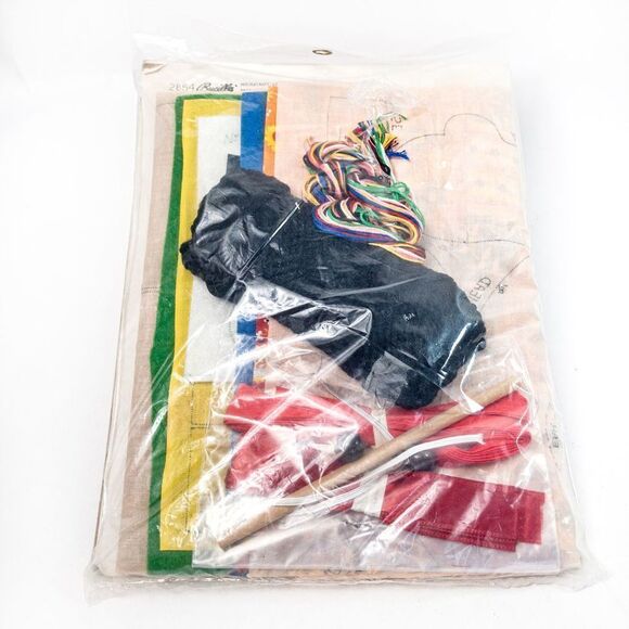 NOS Vintage Pinocchio Needlecraft Kit Bucilla Sewing Craft - Picture 4 of 7